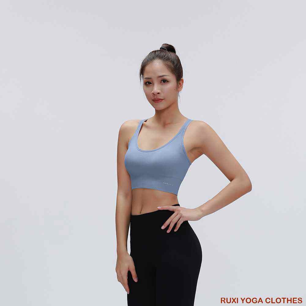 最性感的运动服工厂厂家直销来样加工定制