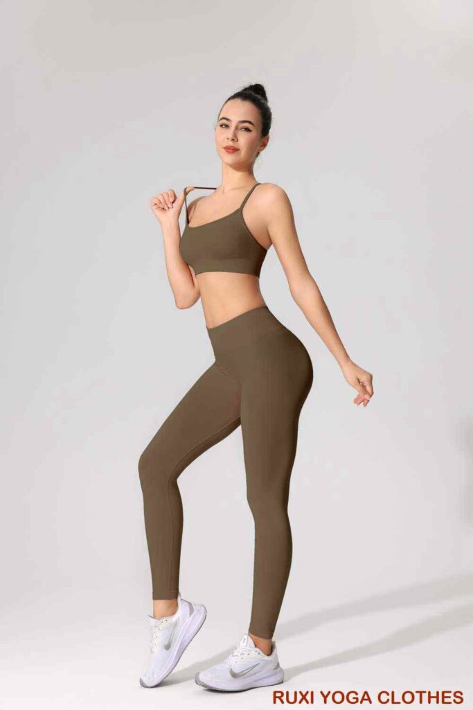 男士冬季运动服工厂采购批发外贸一件代发